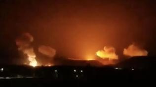 Yemen sald�r� alt�nda! Hudeyde kentinde �iddetli patlama sesleri duyuldu