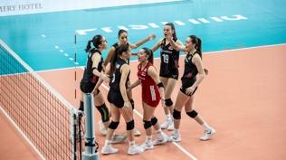 17 Ya� Alt� Kad�n Milli Voleybol Tak�m�, Balkan �ampiyonu oldu