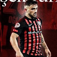 �orum FK, Pedrinho ile yollar�n� ay�rd�