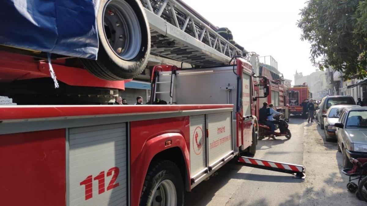 Fabrika tedbiren bo�alt�ld�: Ekipler olay yerinde