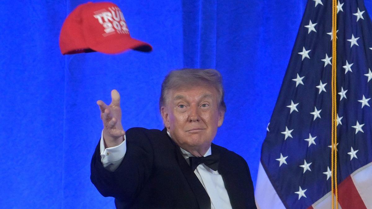 Trump şapkayı cebinden çıkardı, ilan etti