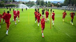 Galatasaray, yeni sezon mesaisini s�rd�r�yor
