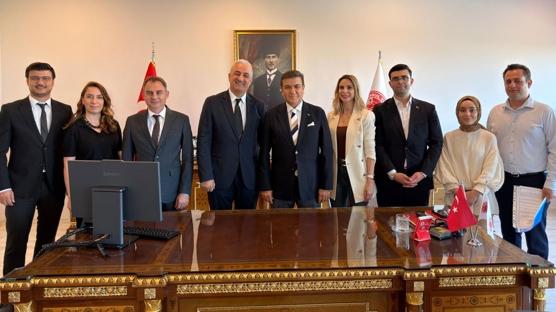 �stanbul Yeni Y�zy�l �niversitesi ile TACEV aras�nda robotik kodlama i� birli�i protokol� imzaland�