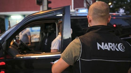 Malatya'da zehir tacirlerine darbe: Zanl�lar cezaevine g�nderildi