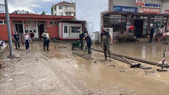 Meteoroloji 'turuncu' kodla uyarmıştı! Valilikten sağanak açıklaması
