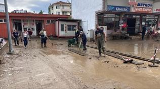 Meteoroloji 'turuncu' kodla uyarmıştı! Valilikten sağanak açıklaması