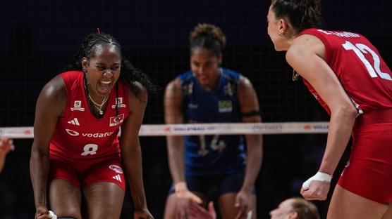 Sinead Jack K�sal'dan duygusal T�rkiye mesaj�