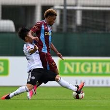 Trabzonspor'dan k�t� prova: Frankfurt'a 3 golle ma�lup oldu
