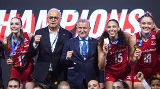 TVF Başkanı Mehmet Akif Üstündağ: Sporcularımızın emeklerine sağlık