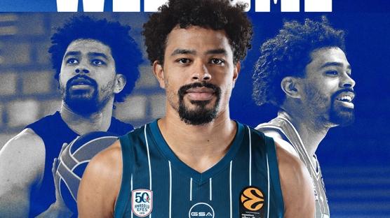 Anadolu Efes, Collin Malcolm'u transfer etti