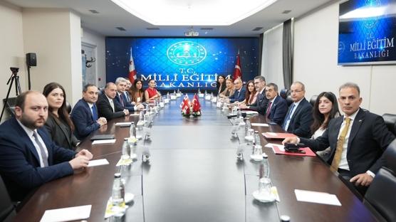 Bakan Tekin'den G�rc� mevkida��na FET� uyar�s�: T�rkiye bu durumdan rahats�z