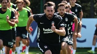 Beşiktaş, Midtjylland mesaisinde