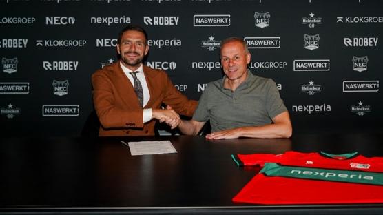 �mzalar at�ld�! ��te Dusan Tadic'in yeni adresi