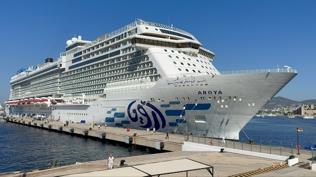 Marmaris'e turist ak�n�: Binlerce yolcu limana ayak bast�