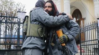 Afganistan'da silahl� sald�r�: Ofise giderken kur�unlar�n hedefi oldu