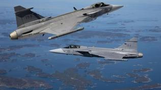 16 adet Gripen sava� u�a�� yola ��kt�