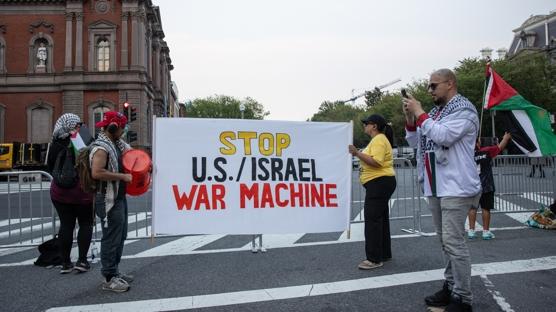 Netanyahu'ya Washington'da protesto! Beyaz Saray yak�n�nda Filistin tepkisi