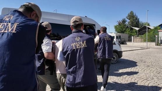 �� ilde ter�r �rg�t� DEA�'a darbe: Cezaevine g�nderildiler