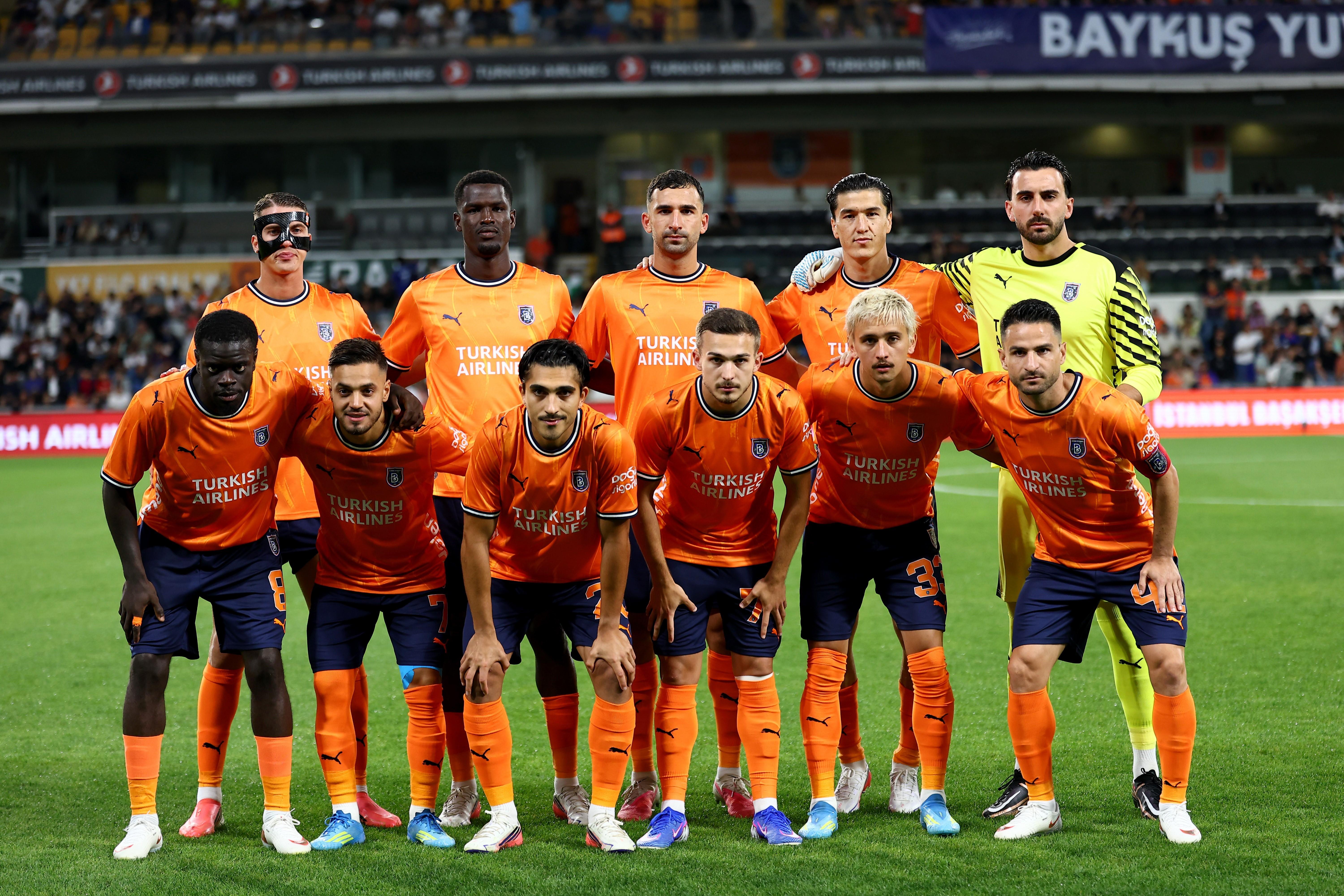 Süper Lig'de sezon açılışı: İstanbul Başakşehir, Kocaelispor'u ağırlıyor