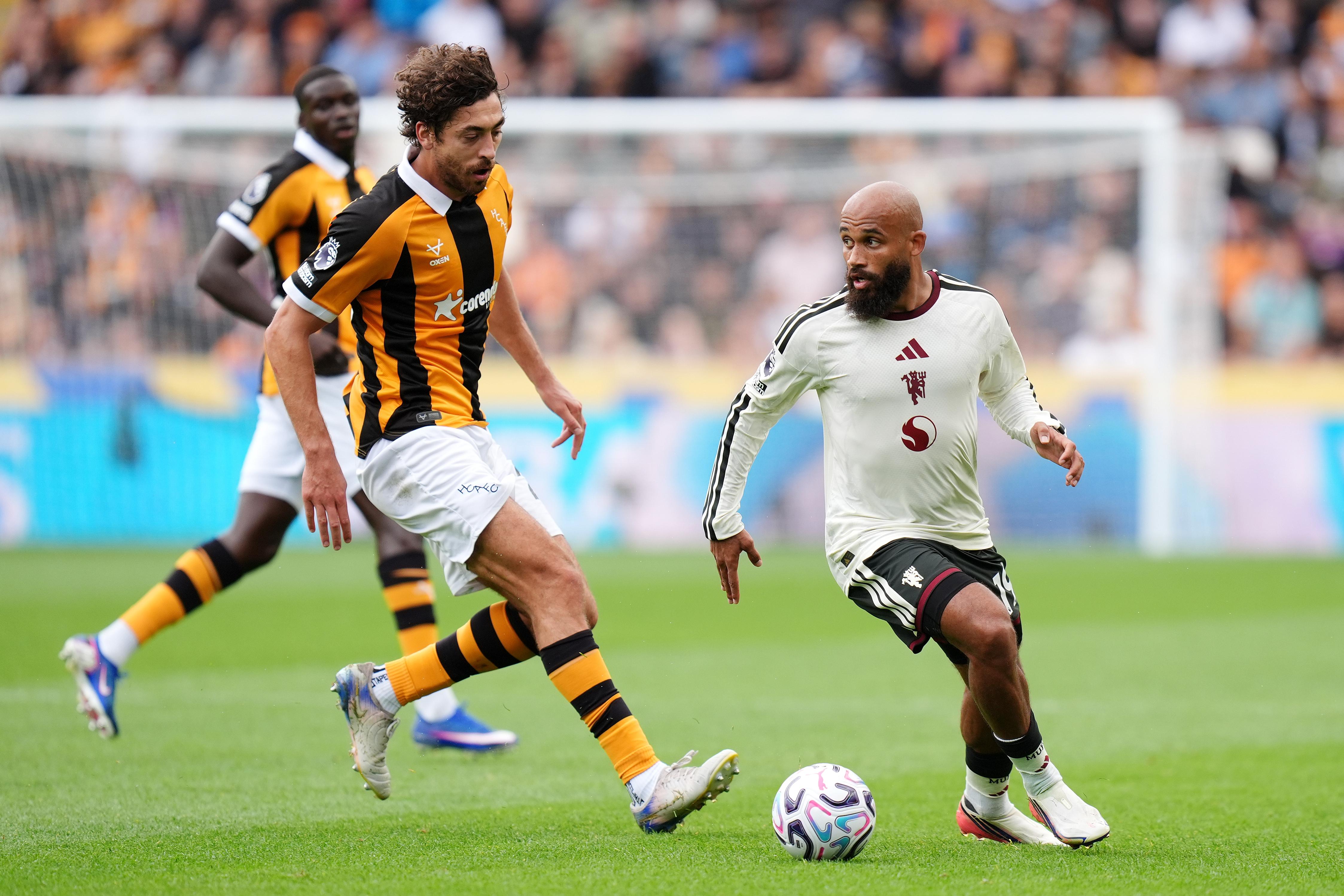 Premier Lig'e muhteşem dönüş: Hull City Manchester United'ı devirdi