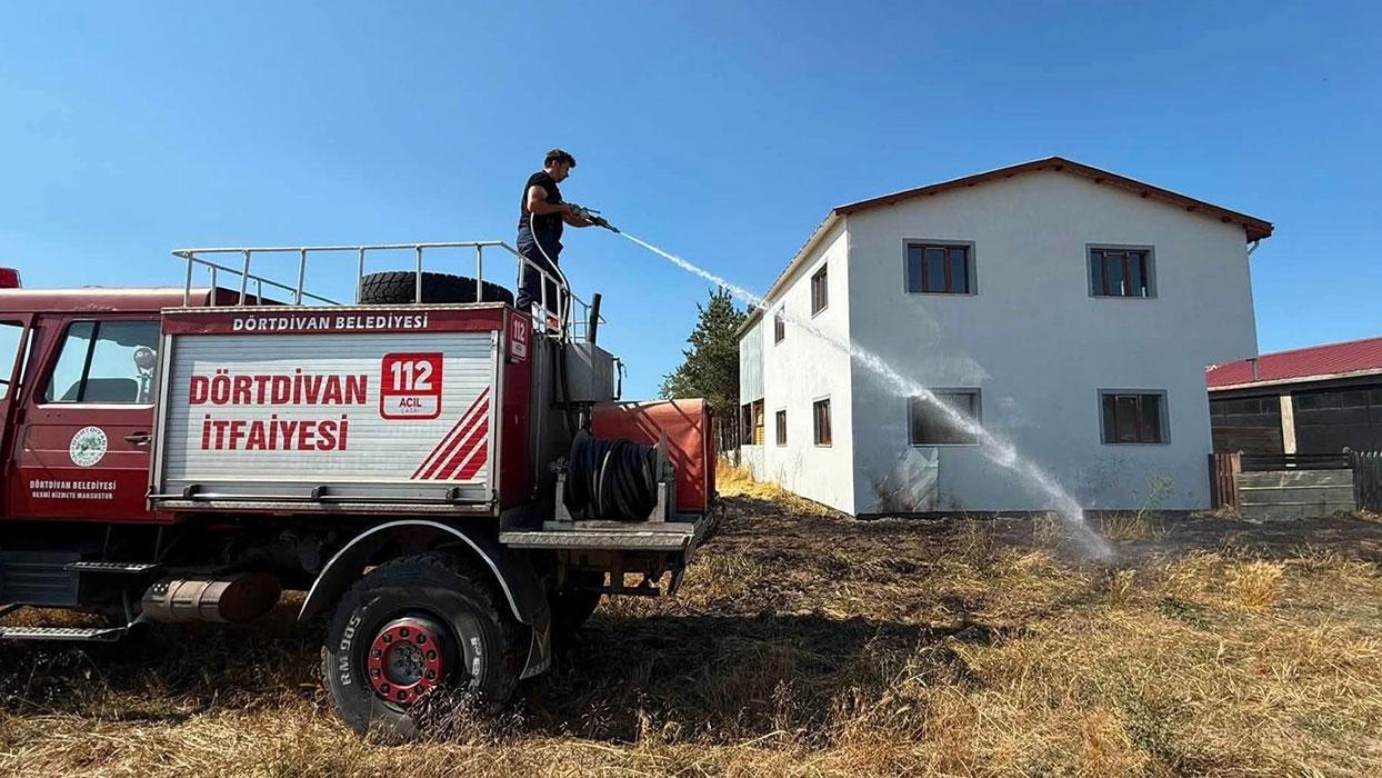 Alevler metreler kala durduruldu: Bolu'da fabrikayı küle çevirecek yangın söndürüldü