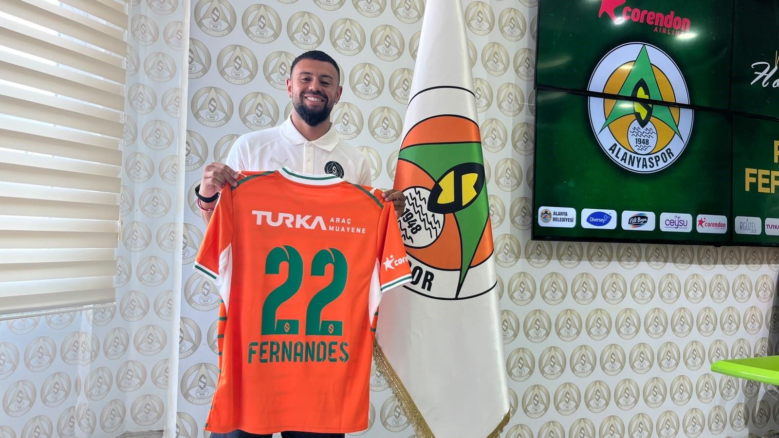 Alanyaspor, Paolo Fernandes transferini duyurdu
