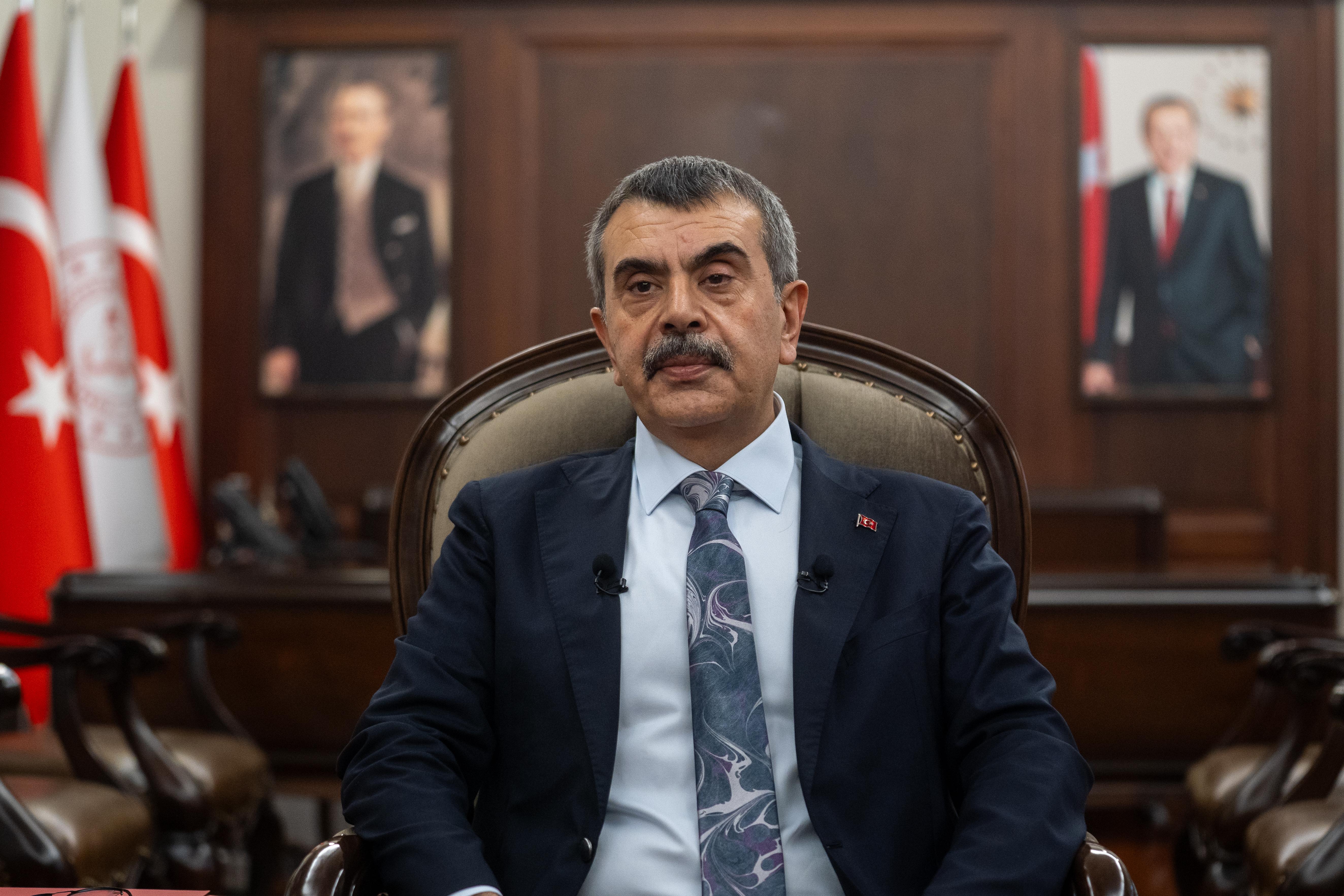 Bakan Tekin'den öğretmenlere önemli duyuru: Mesleki çalışma programının detayları belli oldu