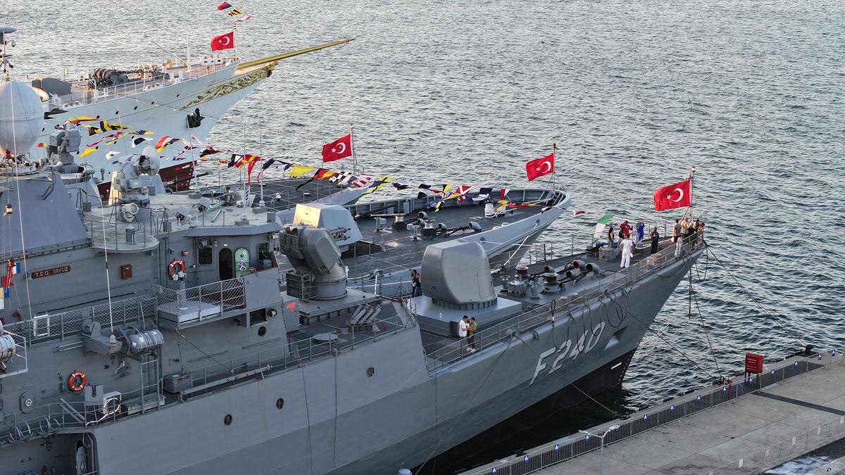 İstanbul Boğazı'nda bir ilk: TCG Yavuz kapılarını açıyor