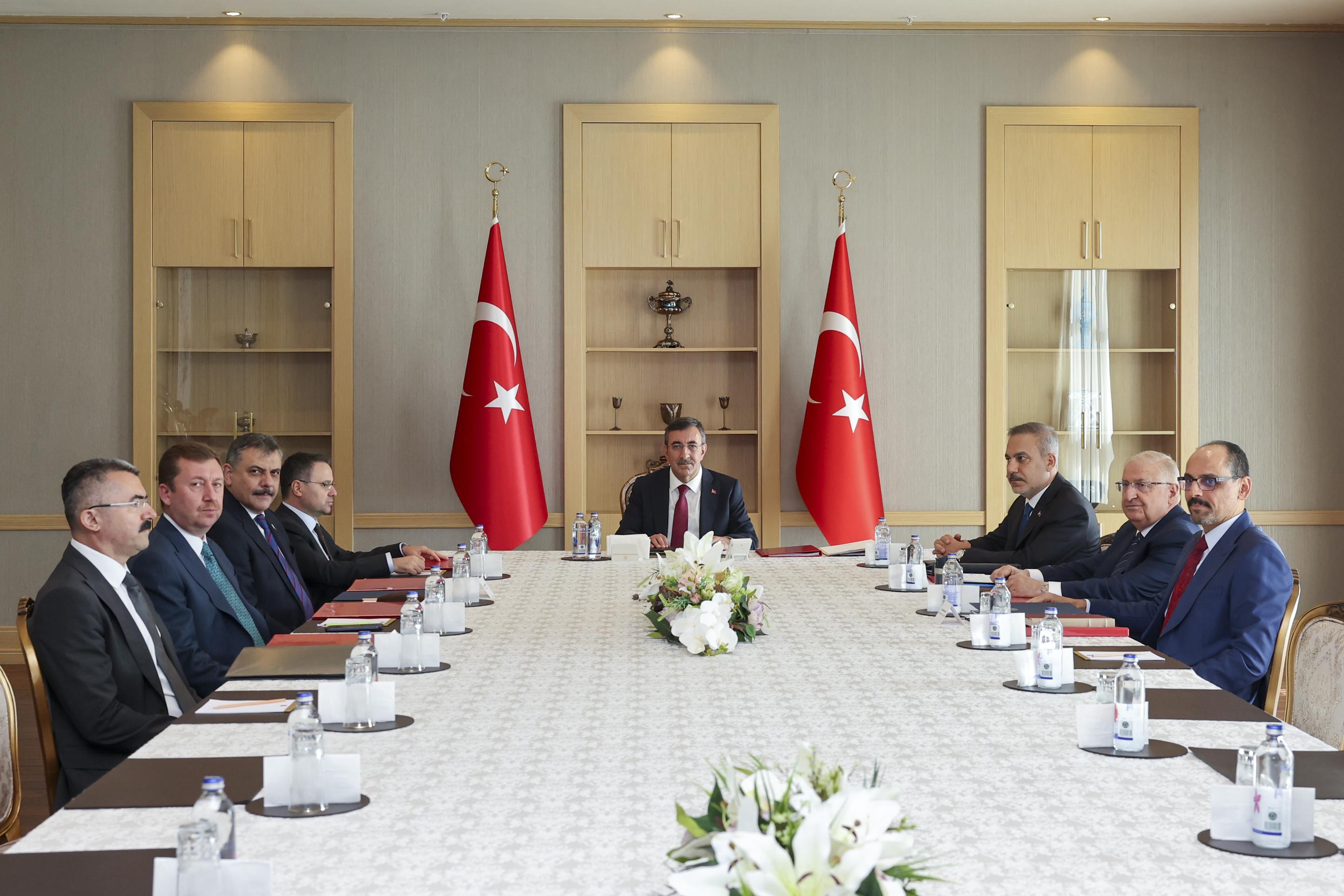 Terörsüz Türkiye sürecinde tarihi toplantı... 4 alt komisyon kuruldu