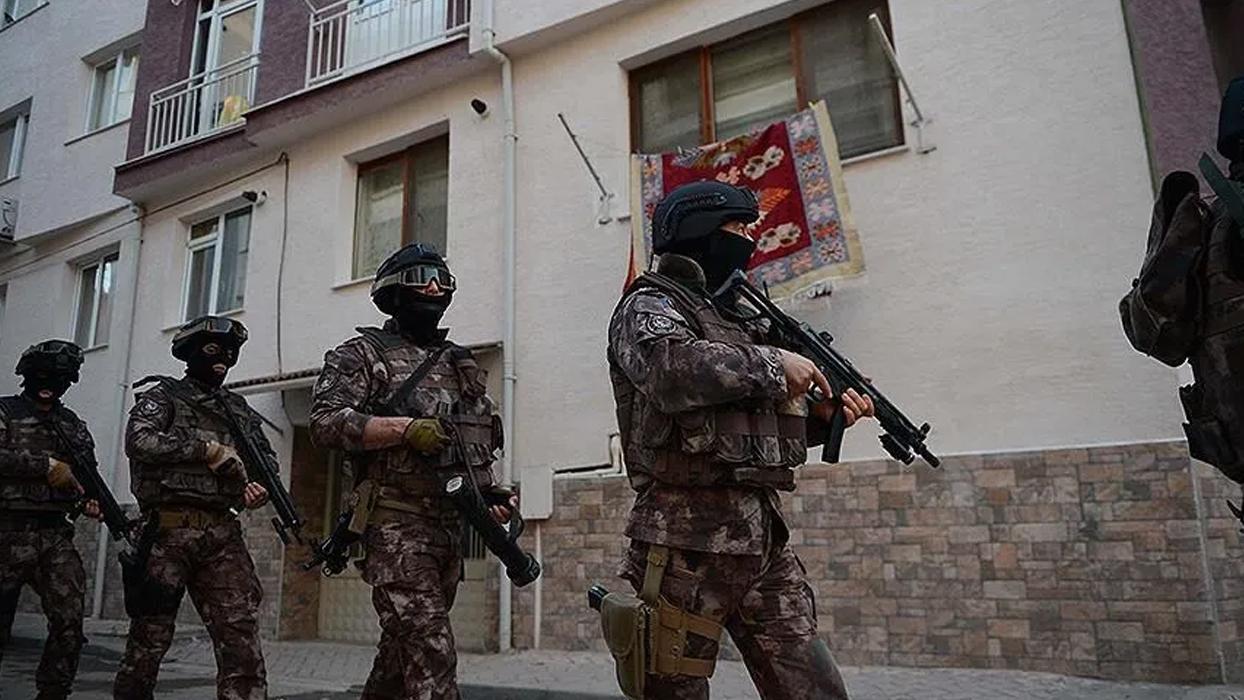 DEAŞ hücresine şafak baskını! Terör operasyonunda 26 şüpheli gözaltında