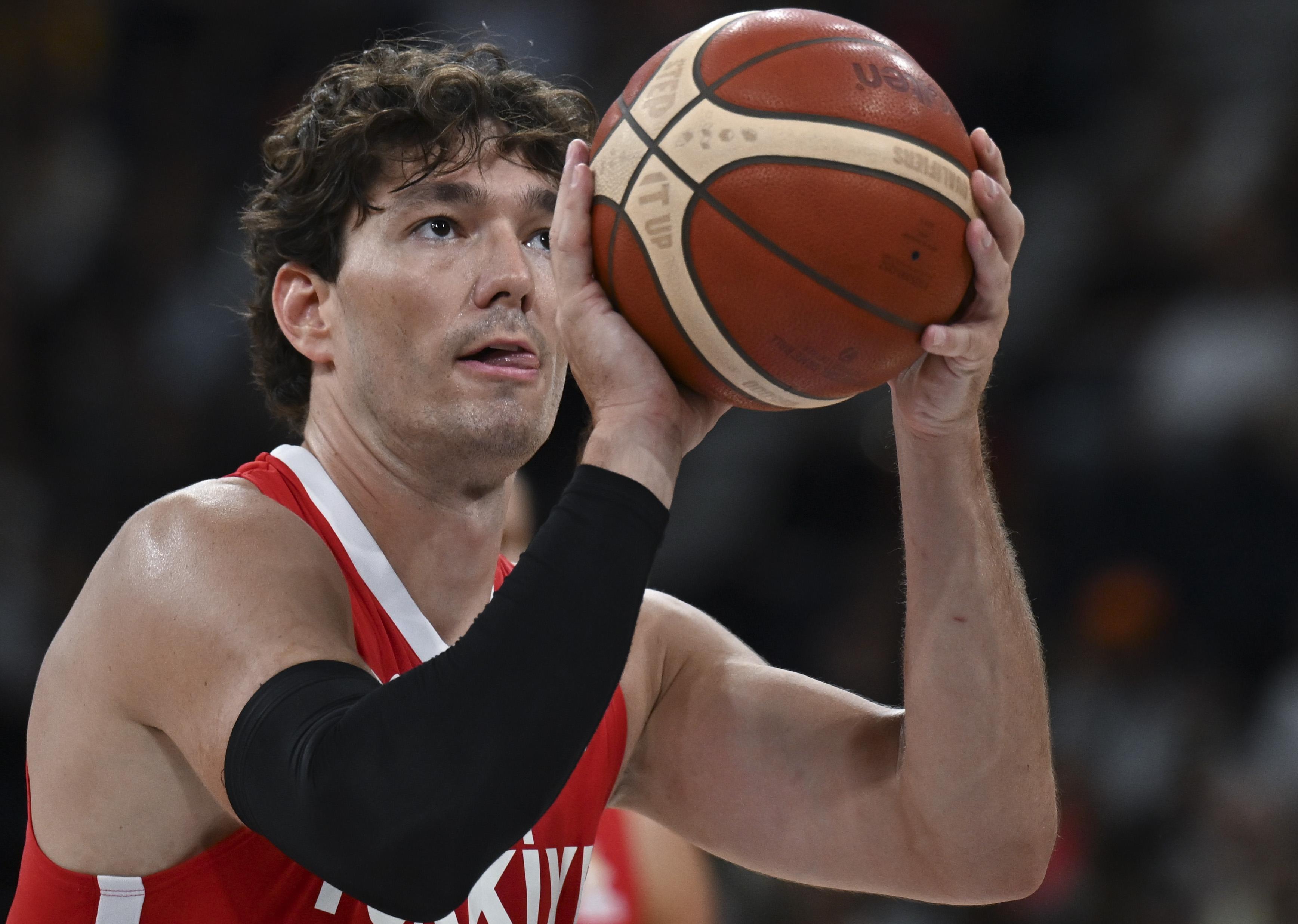 Cedi Osman: Her zaman yüzde yüzümüzle oynamak zorundayız