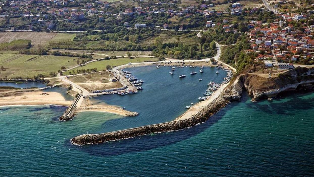 Karadeniz'de deniz keyfine hava engeli! Vize ve Demirköy'de plajlar kapatıldı
