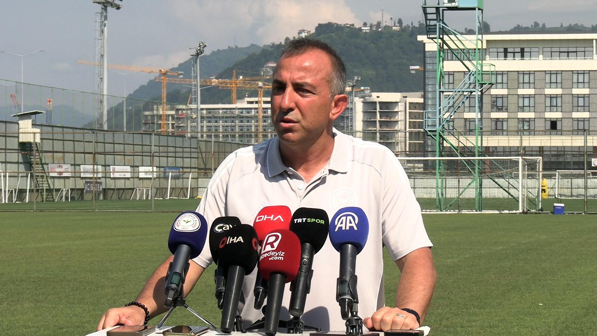 Çaykur Rizespor Teknik Direktörü Recep Uçar: Gelişmekte olan bir oyunumuz var