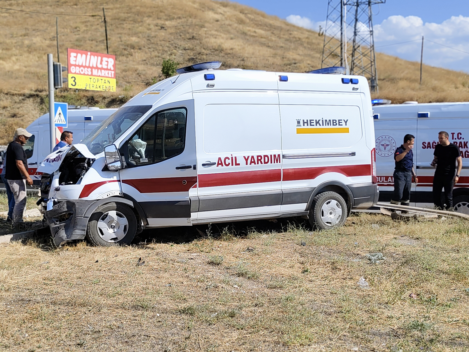 Çorum'da ambulansın karıştığı kazada 5 kişi yaralandı