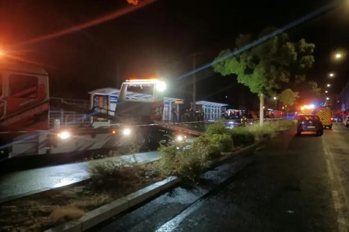 Fransa'da araç kalabalığın arasına daldı: Ölü ve yaralılar var