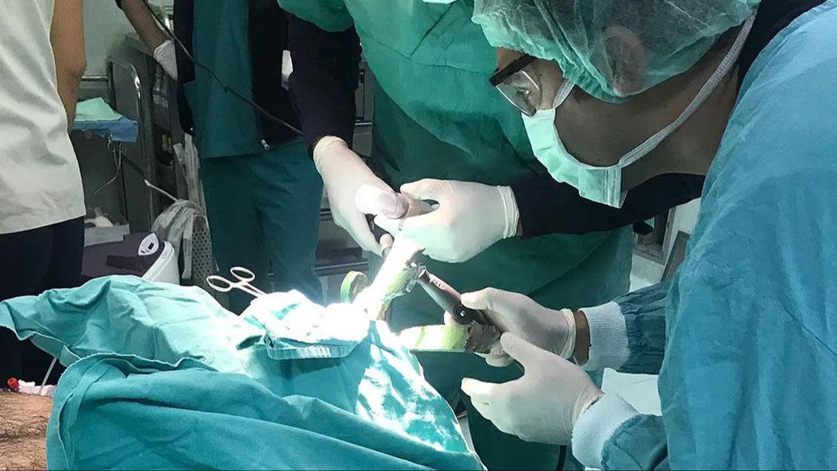 3 yıldır kabusu yaşıyordu! Karnını kaplayan 20 kiloluk kitle alındı