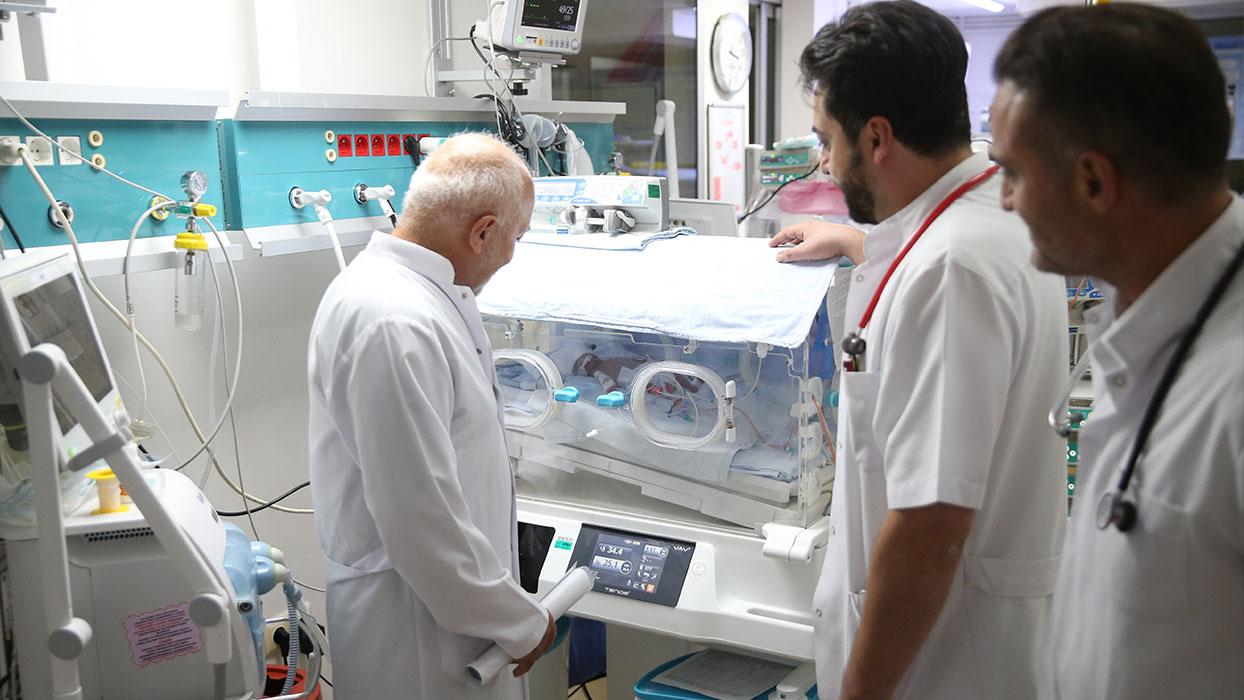 610 gramlık Rüzgar hayata tutundu: Kalbindeki açık damar başarıyla kapatıldı