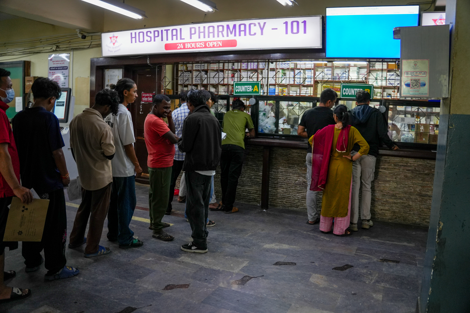 Nepal-Çin sınırında felaket: Çamur ve enkaz yerleşim alanlarını yuttu, aile yakınları aranıyor