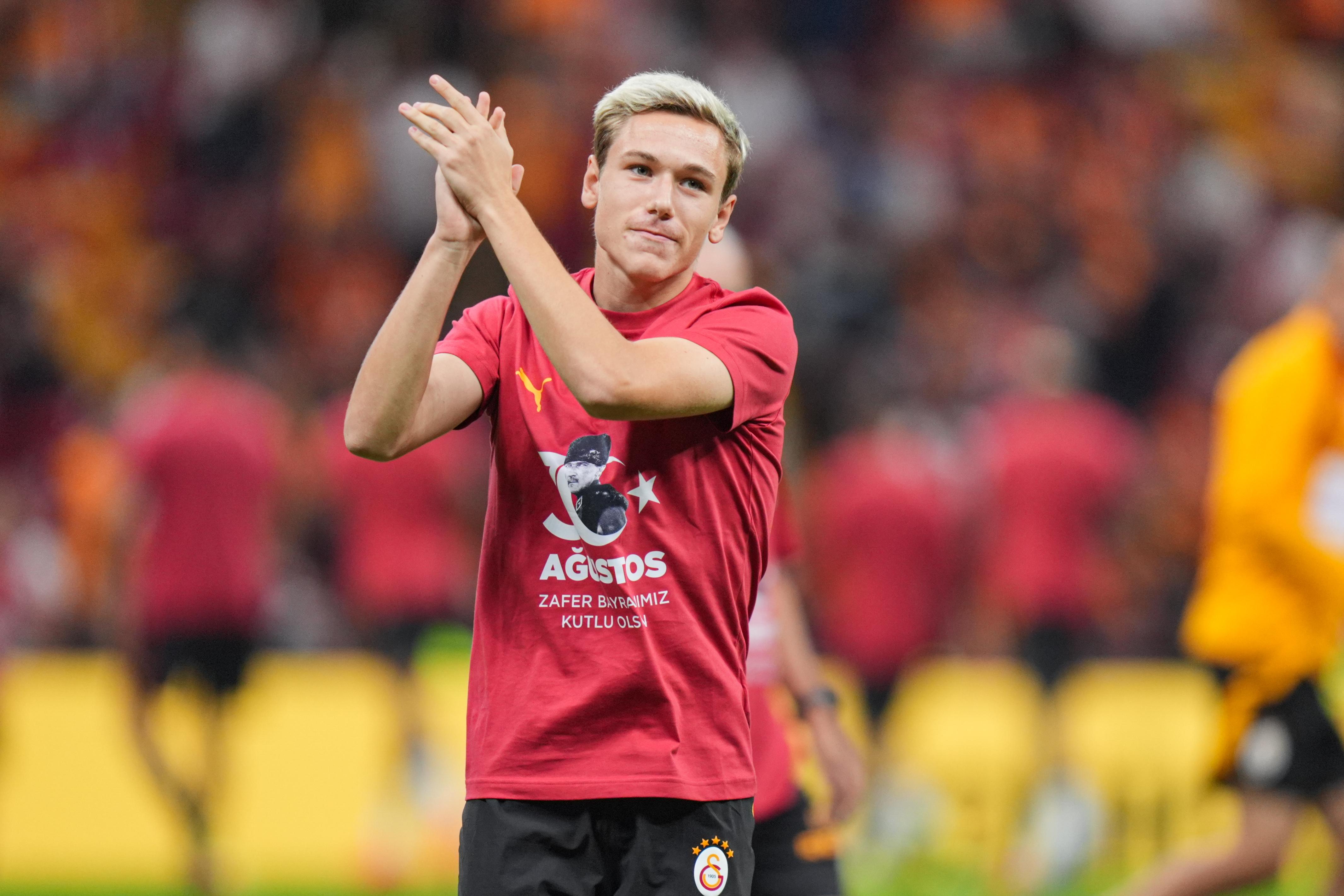 Galatasaray'da yeni transfer Aleksey Batrakov ilk kez kadroda