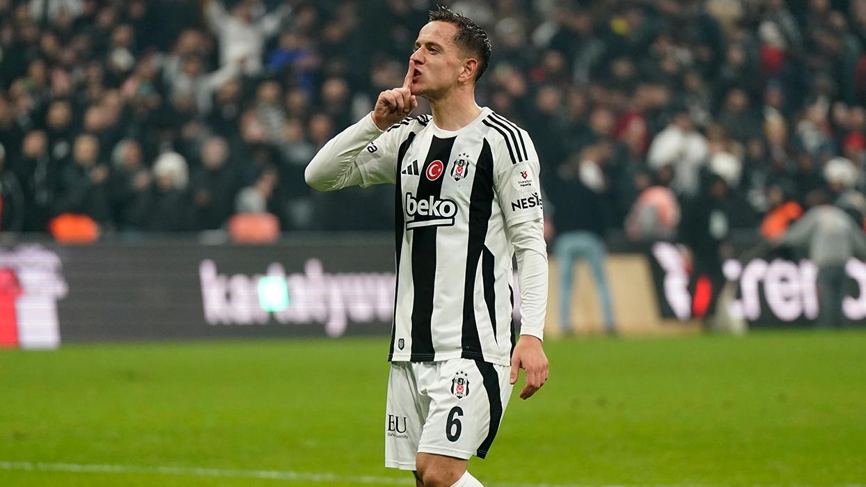 Beşiktaş'ta ayrılık açıklandı! Resmen KAP'a bildirildi
