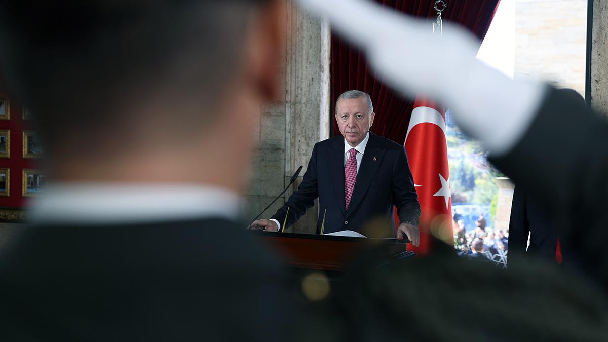Büyük zaferin 104. yıl dönümü! Başkan Erdoğan Anıtkabir'den seslendi: Ülkemizi hedef alanlara müsaade etmeyiz
