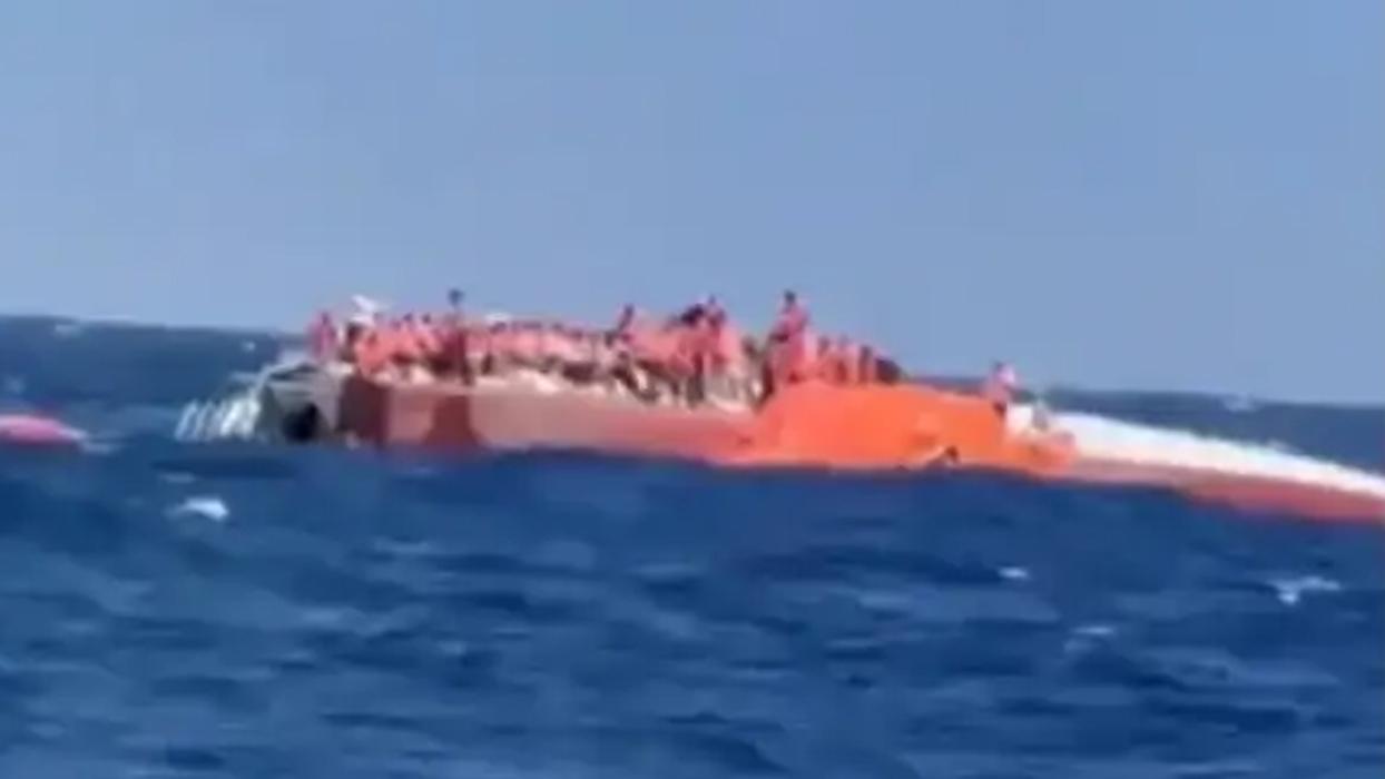 KKTC Ulaştırma Bakanı Arıklı, 24'e konuştu: Şu ana kadar yaklaşık 100 yolcuyu kıyıya getirdik