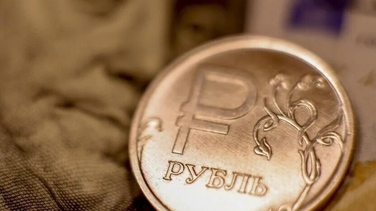 Rusya'da dijital ruble dönemi başlıyor! Büyük bankalar ve şirketlerde yarından itibaren geçerli