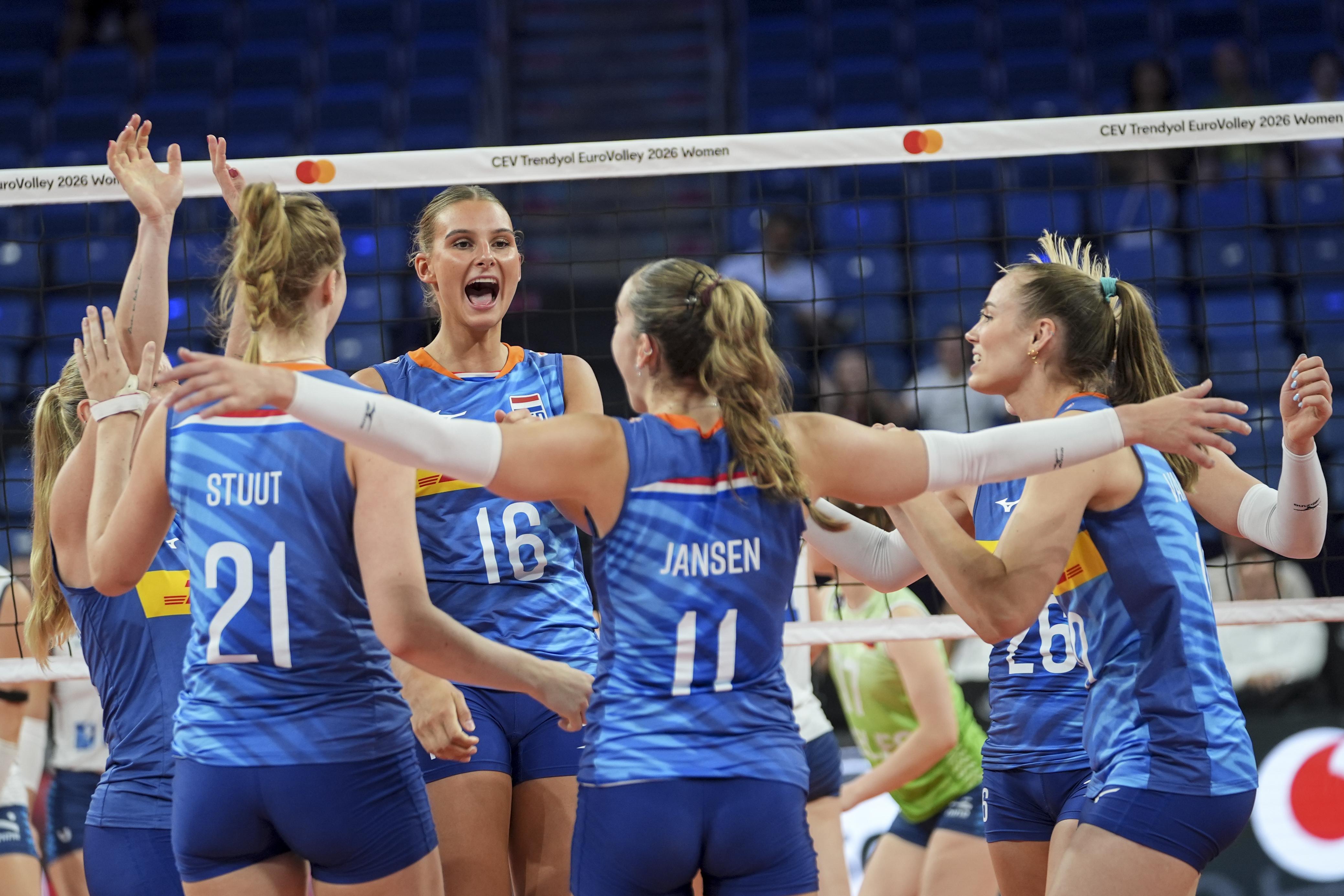 Slovenya'yı geçen Hollanda, yoluna devam etti