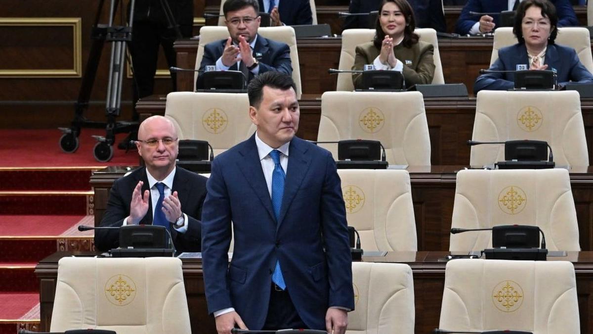 Yeni anayasa sonrası ilk atama: Tokayev'in yardımcısı Erlan Karin oldu