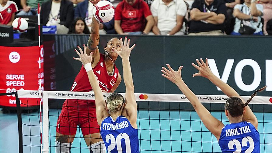 Azerbaycan'ı set vermeden geçtik                                                        Filenin Sultanları çeyrek finalde!