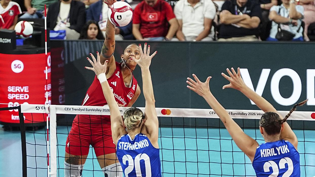 MAÇ SONUCU: Türkiye 3-0 Azerbaycan