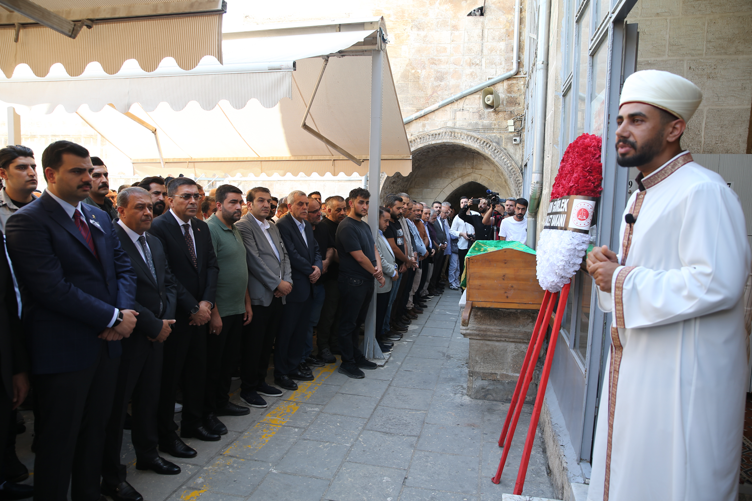 AK Partili Çiftçi Şanlıurfa'da toprağa verildi