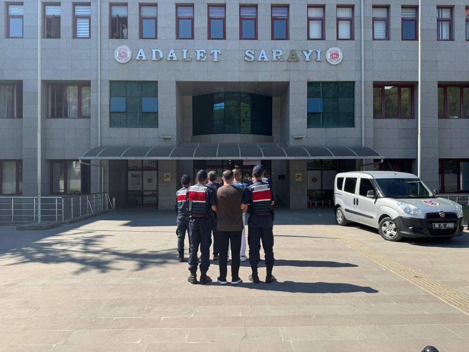 Antalya'da insan ticareti operasyonu: 6 gözaltı