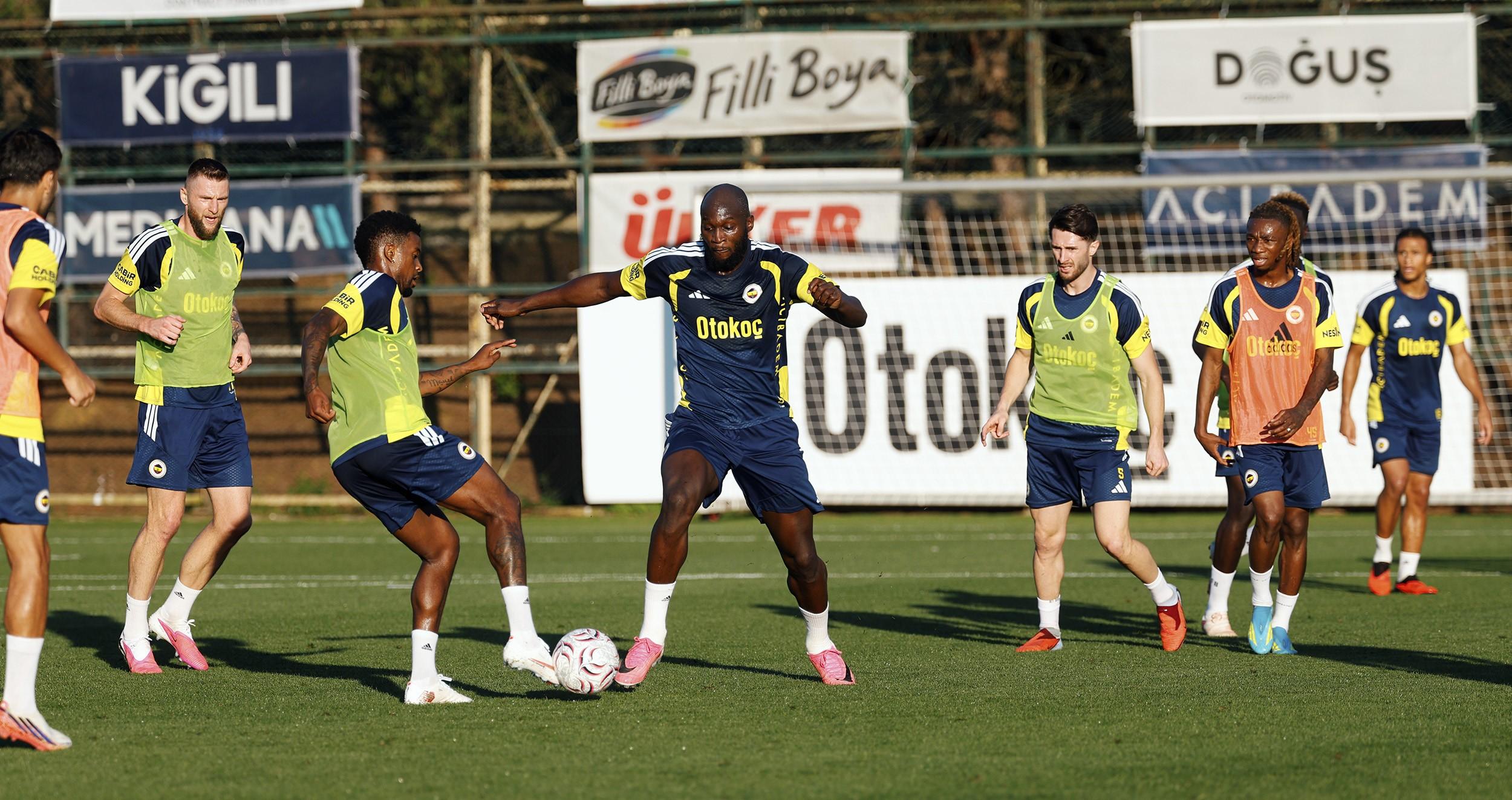 Fenerbahçe'de Beşiktaş mesaisi başladı